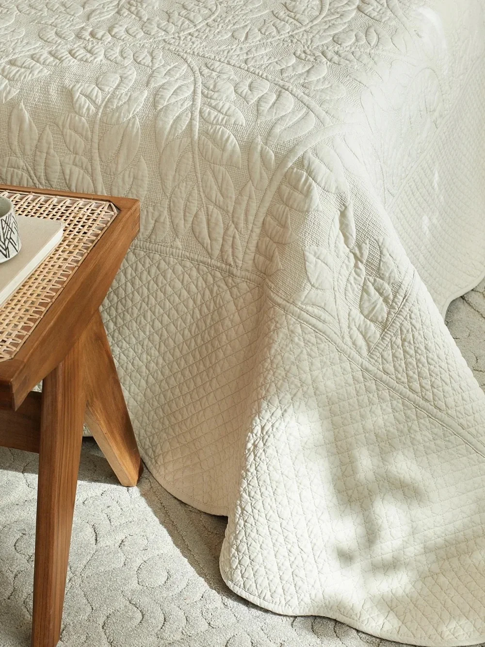 Classic Quilted king/cal king 3 pieceBedspread Set in Cream with Scalloped Shams
